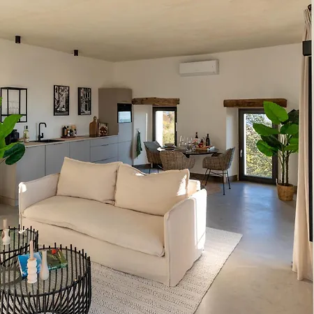 Borgo Luna Rossa アパート